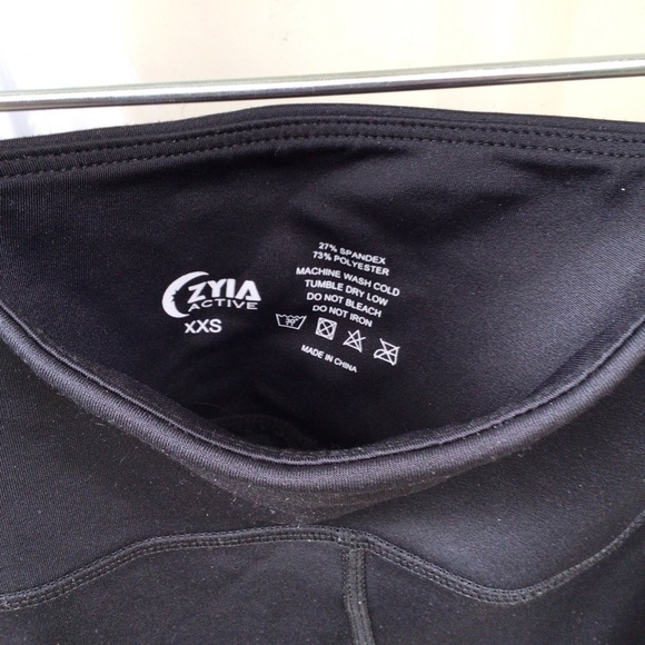 ZYIA Leggings Size XXS Marbled Black White Grey 23" Athletic Workout - Picture 2 of 4